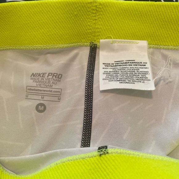 Nike Pro Capri Leggings Black White And Yellow Size Medium - Picture 6 of 6